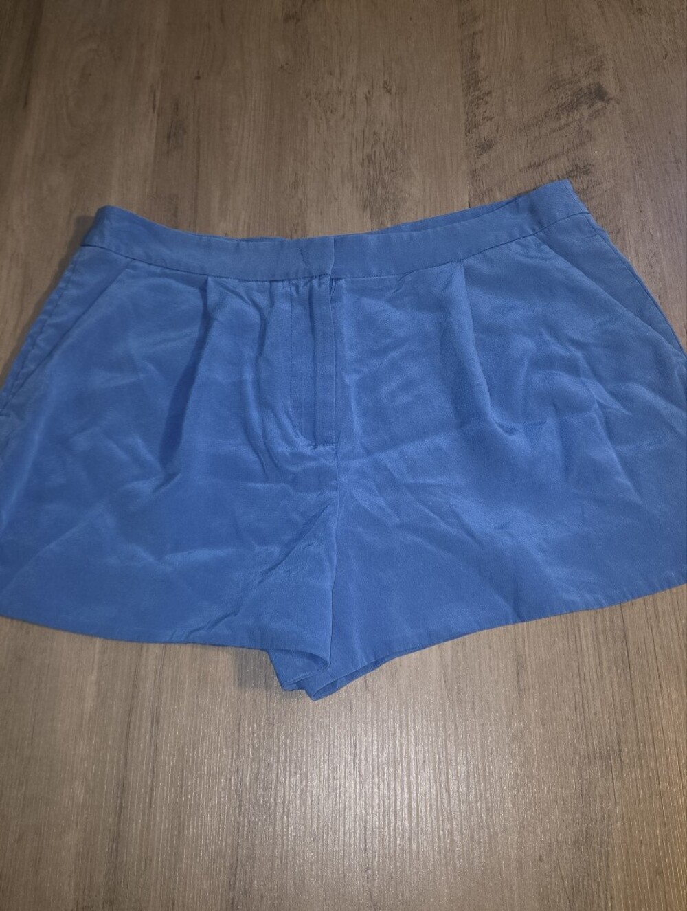 Vince 100% Silk Royal Blue Pleated Front Shorts Size 2